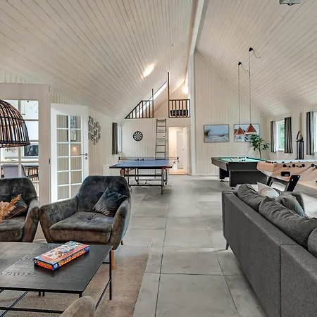 12 Bedroom Beautiful In