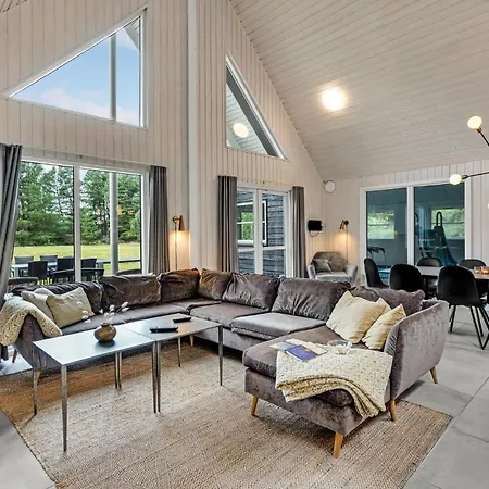 12 Bedroom Beautiful In Feriehus Blåvand