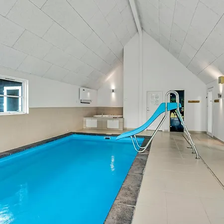 Feriehus 12 Bedroom Beautiful In Blåvand