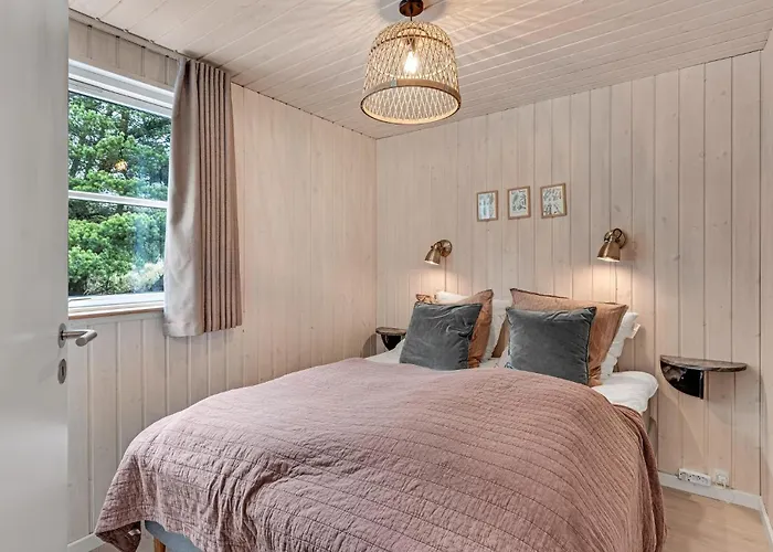 Semesterbostad 12 Bedroom Beautiful In Blåvand