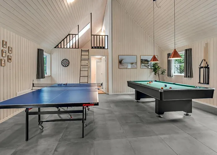 12 Bedroom Beautiful In Semesterbostad Blåvand